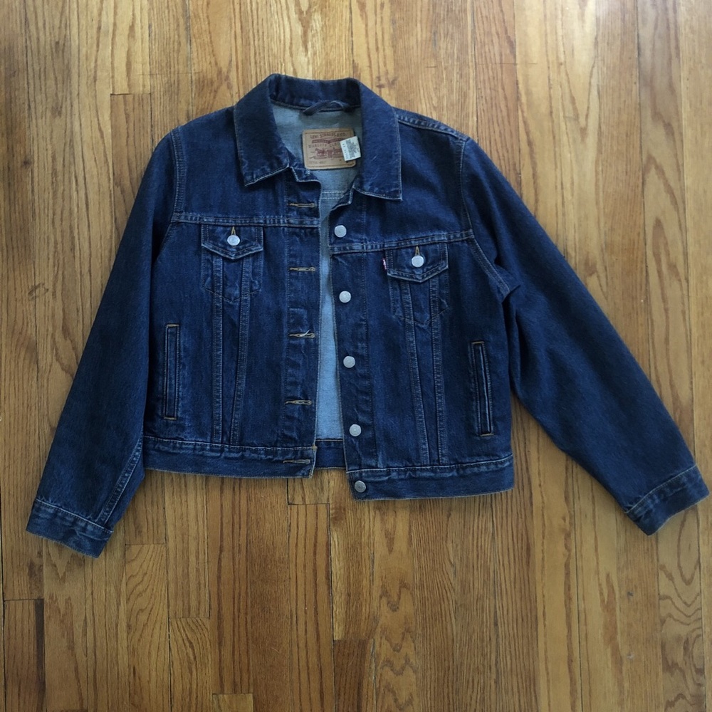 Levi’s denim jacket 🦋